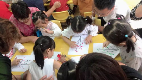 相约秋季,见证成长 金苹果幼儿园小班组半日家长开放日活动